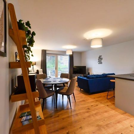 エディンバラGuestready - Splendid Flat In Leith With Parking!アパートメント エクステリア 写真