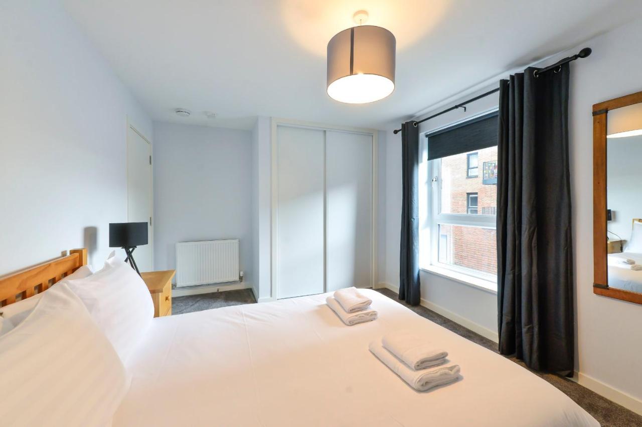 エディンバラGuestready - Splendid Flat In Leith With Parking!アパートメント エクステリア 写真