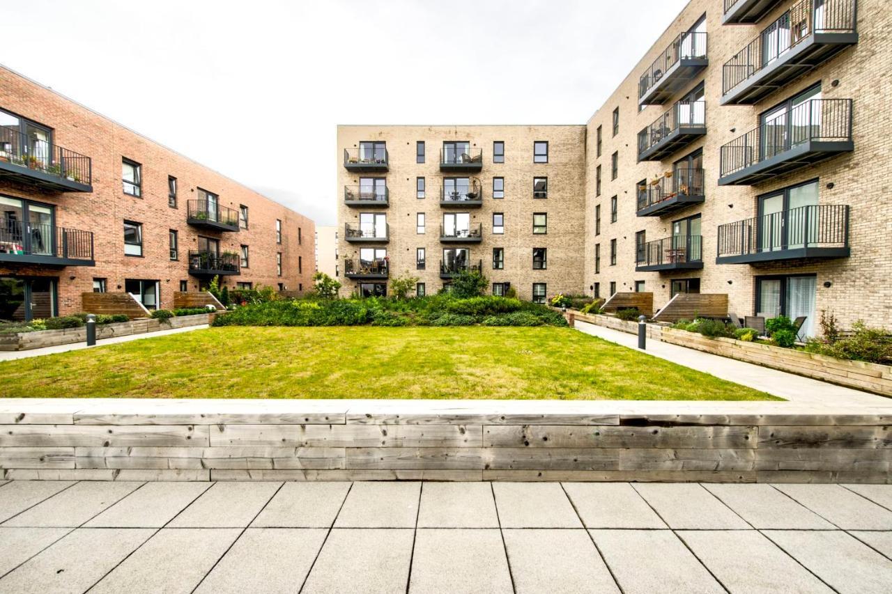 エディンバラGuestready - Splendid Flat In Leith With Parking!アパートメント エクステリア 写真