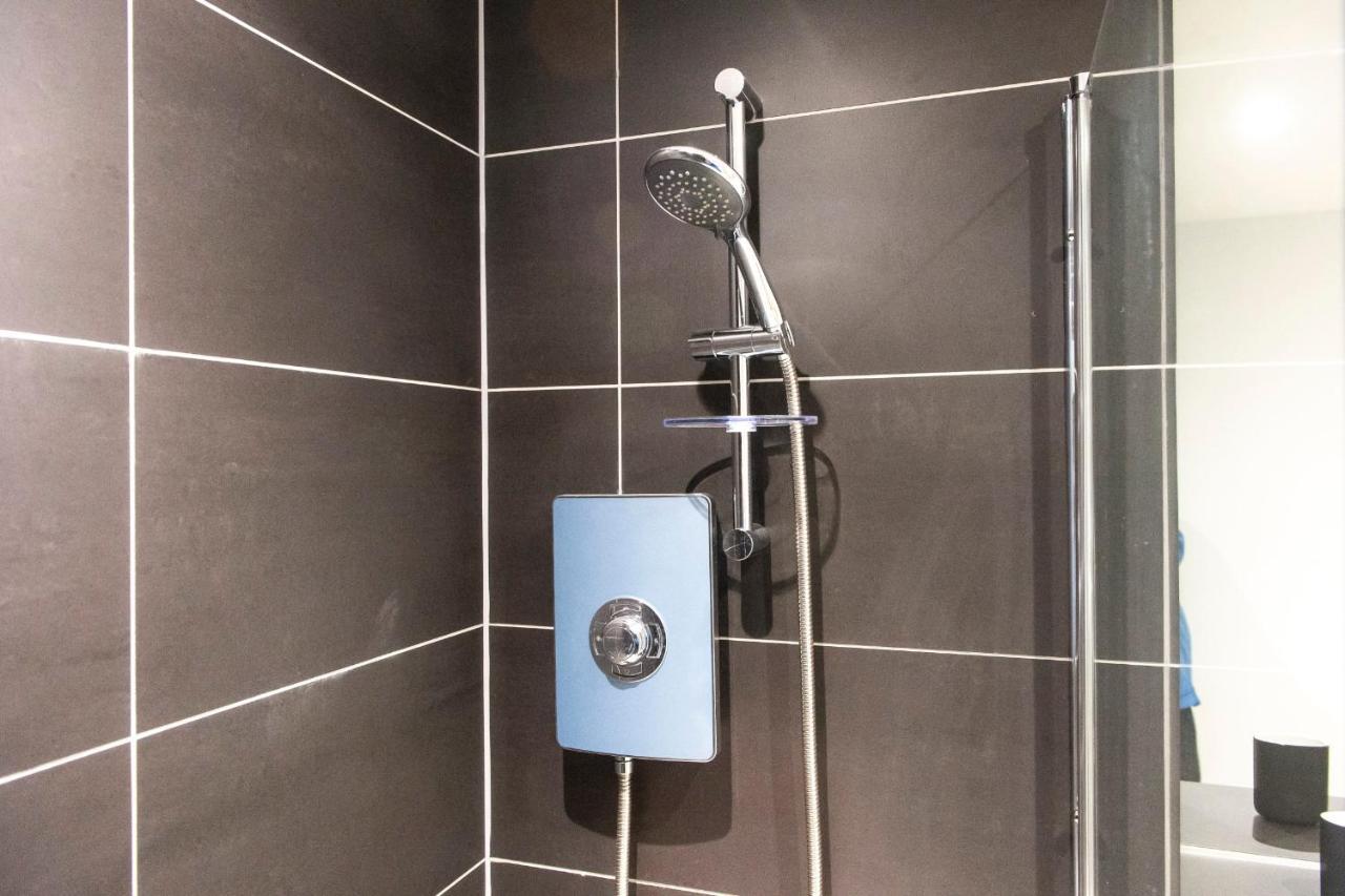 エディンバラGuestready - Splendid Flat In Leith With Parking!アパートメント エクステリア 写真