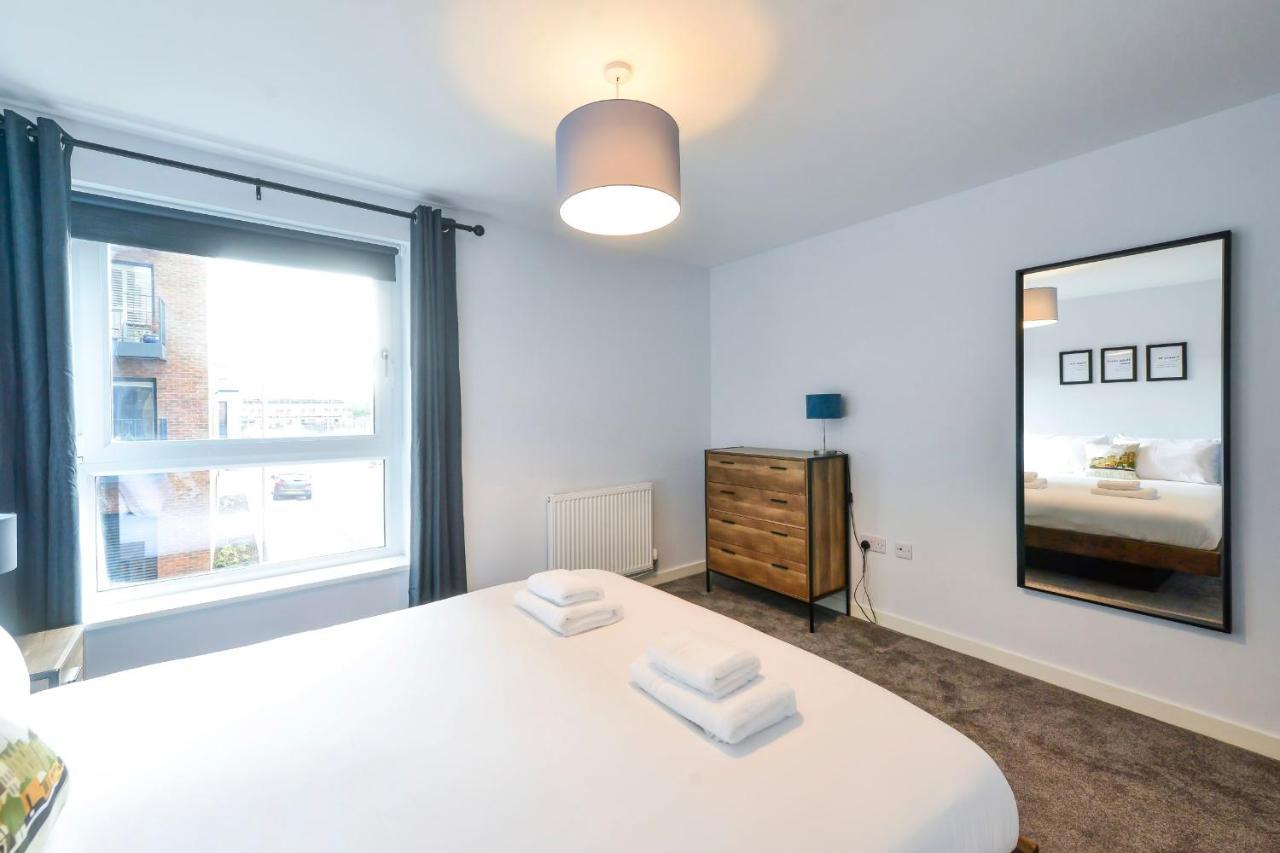 エディンバラGuestready - Splendid Flat In Leith With Parking!アパートメント エクステリア 写真