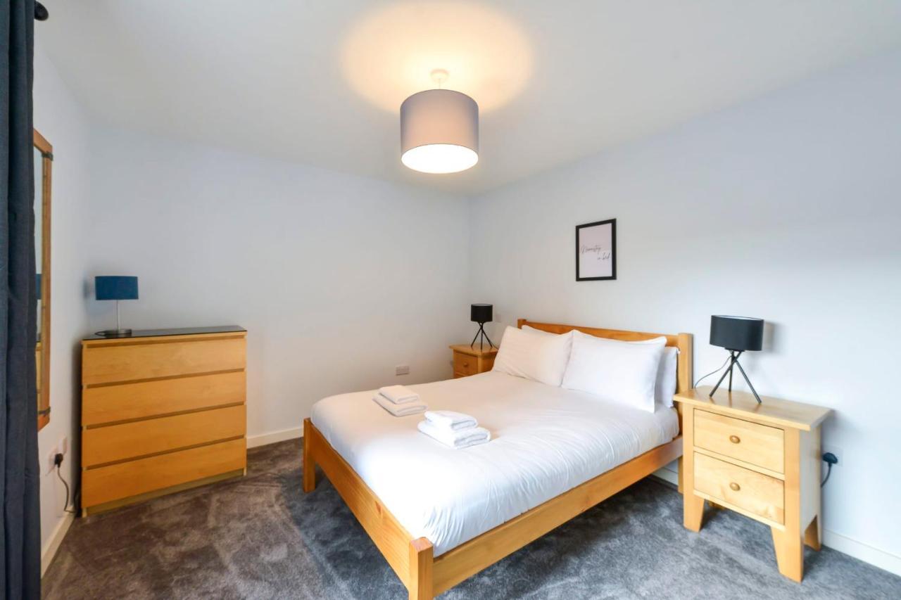 エディンバラGuestready - Splendid Flat In Leith With Parking!アパートメント エクステリア 写真