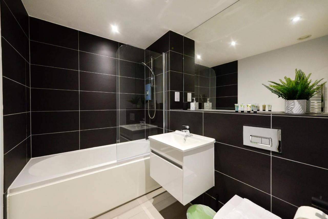エディンバラGuestready - Splendid Flat In Leith With Parking!アパートメント エクステリア 写真